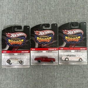 2009 Hot wheels bundle three includes two Wayne’s Garage and one Phil’s Garage